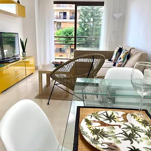 hevres-playa-apartamento-parking-wifi-piscinas.hotelsinnerja.org/